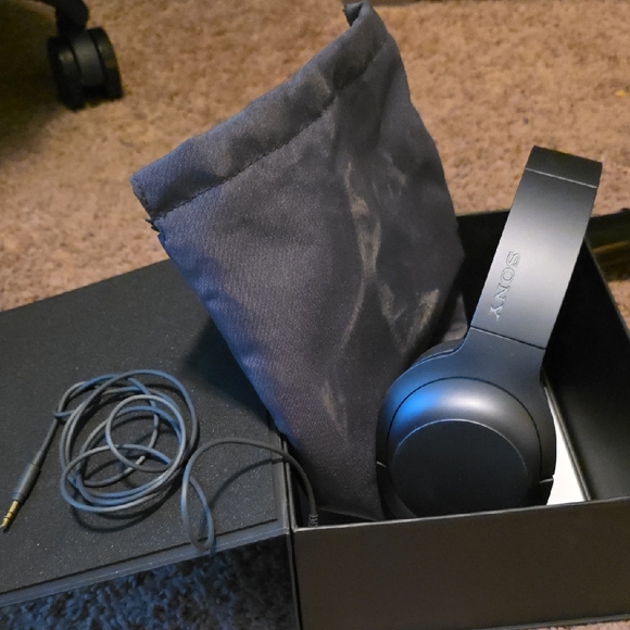 Sony Over-Ear Headphones - Black - Picture 2 of 5
